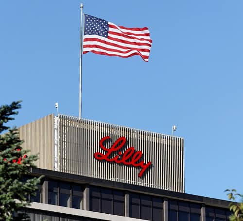 lilly_building_with_american_flag_web